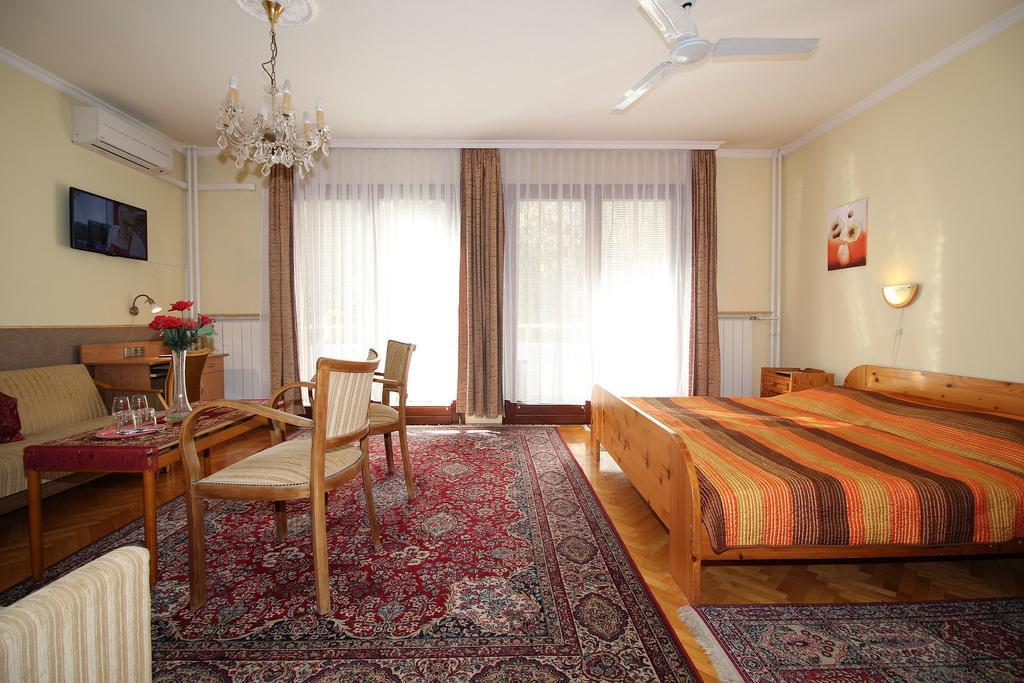 בודפשט Budavar Bed And Breakfast חדר תמונה