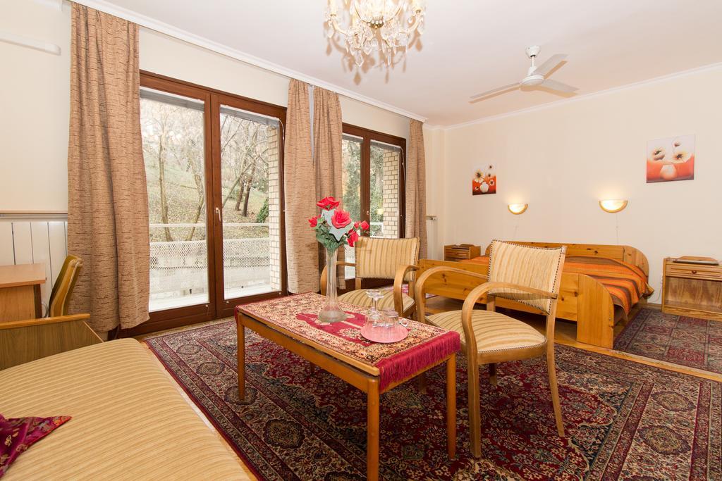 בודפשט Budavar Bed And Breakfast מראה חיצוני תמונה